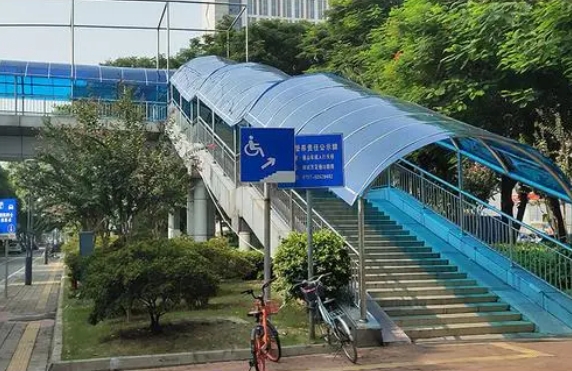 PC耐力板在安装时可以直接打螺丝吗