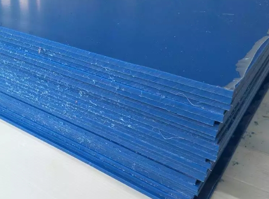 火车车窗和驾驶室挡风板可以用PC板吗